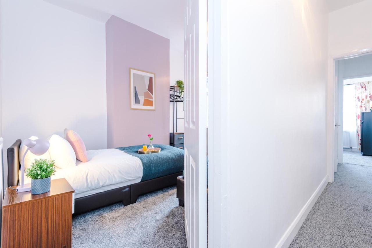 Harley House - Spacious Home With Free Netflix & Parking By Rocketbnb Coventry Exteriör bild