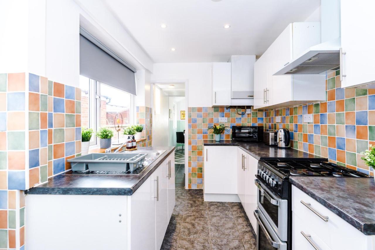 Harley House - Spacious Home With Free Netflix & Parking By Rocketbnb Coventry Exteriör bild