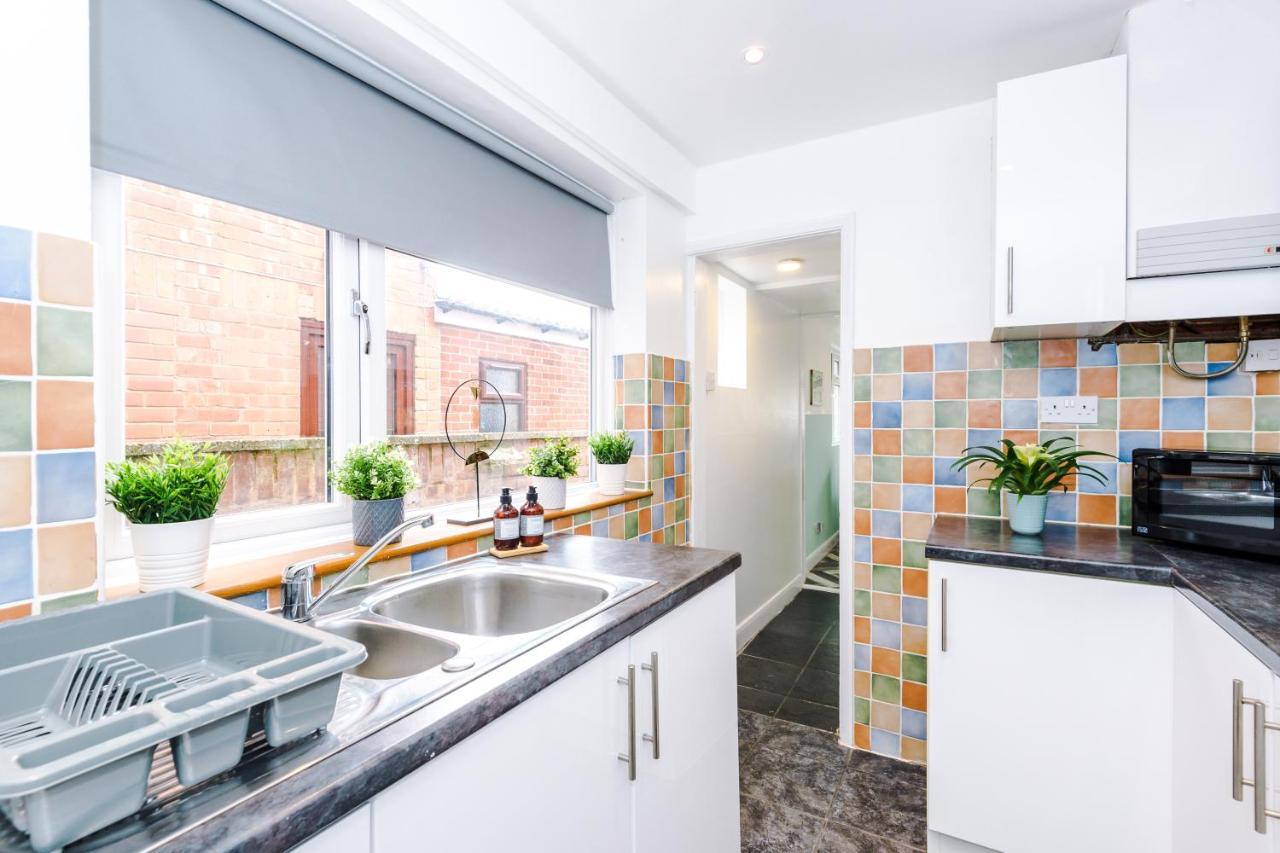 Harley House - Spacious Home With Free Netflix & Parking By Rocketbnb Coventry Exteriör bild